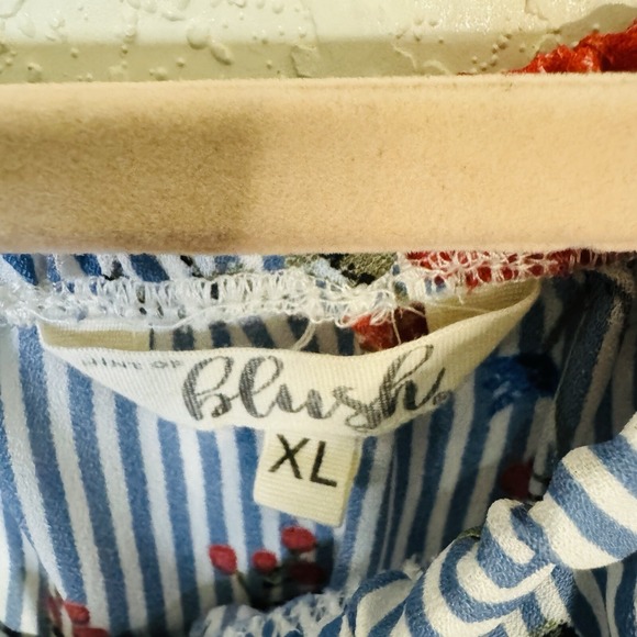 Blush Off The Shoulder Blouse Blue White Stripe With Roses Size XL - Picture 4 of 9